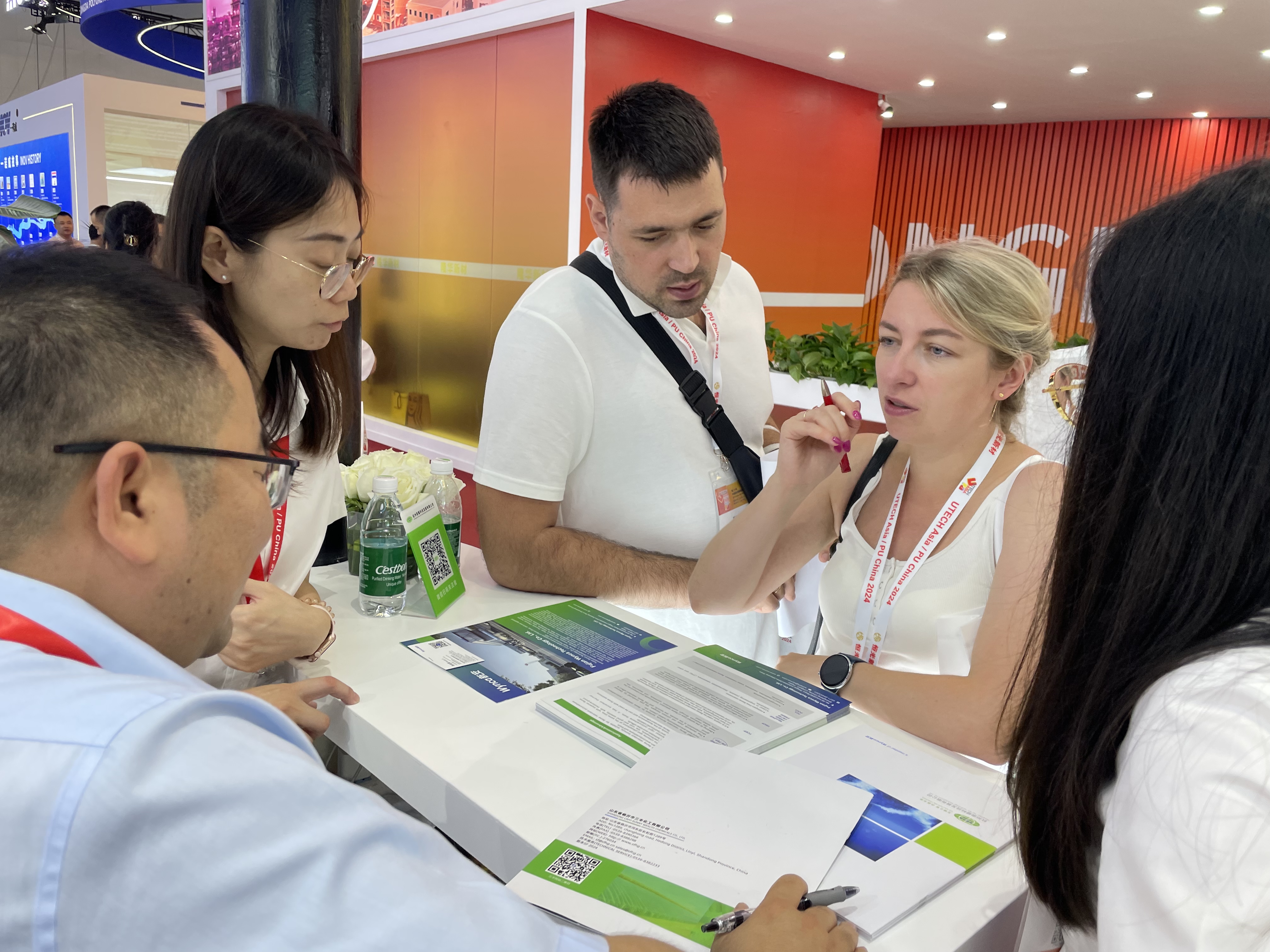 1723790720267659l6xs.jpg 1723790720267659l6xs.jpg